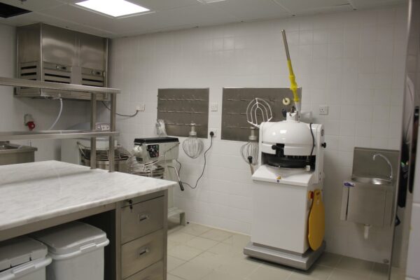 Hotel - Image 11