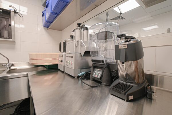 Kitchen & Laundry Equipment - Image 17